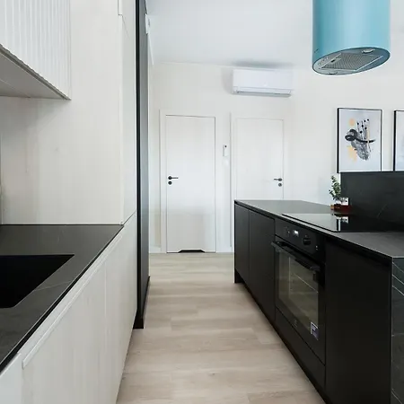 Premium In Novum City Center Near The Train Station By Sun & Snow Krakow Exterior photo