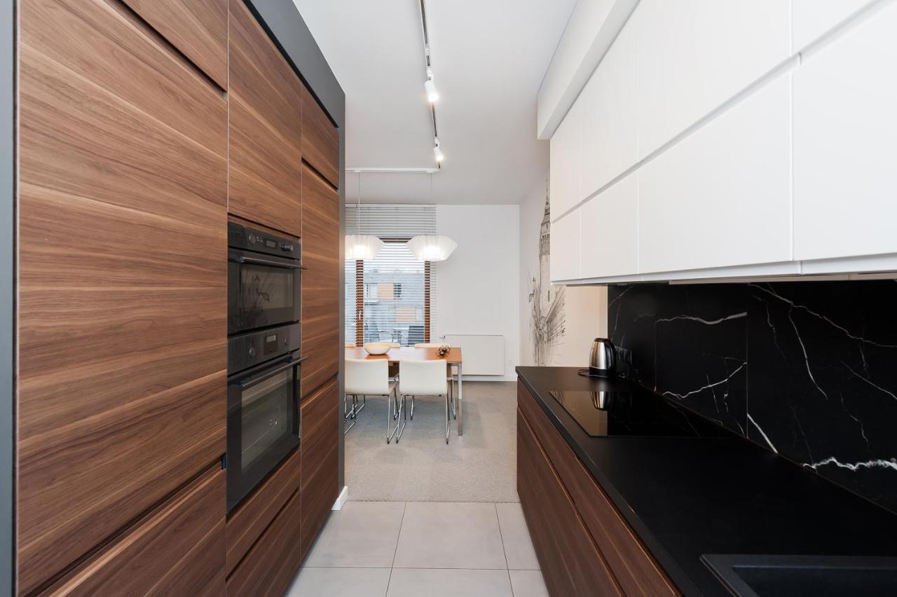 Premium In Novum Center Near The Train Station By Sun & Snow Krakow
